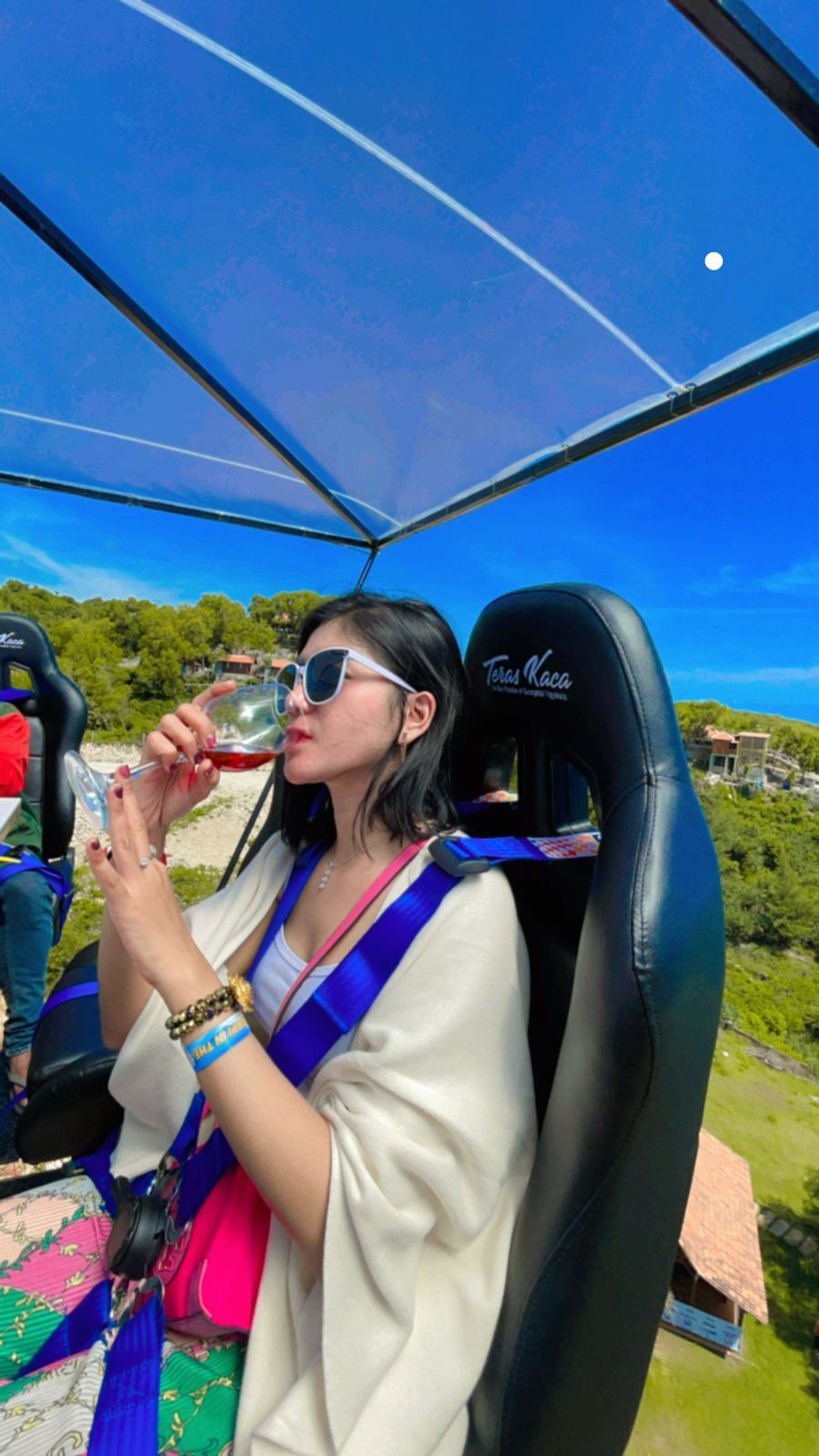 Seru! Tempat Ini Tawarkan 'Ngopi in The Sky' di Atas Ketinggian 30 M