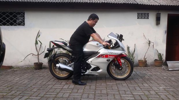 Paket lowering kit buat Yamaha All New R15, bikin kaki nggak jinjit lagi