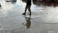 Kondisi ini menghambat aktivitas penumpang.