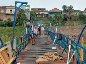 Jembatan Apung Cihampelas-Batujajar Diperbaiki, Ini Kata Pengelola