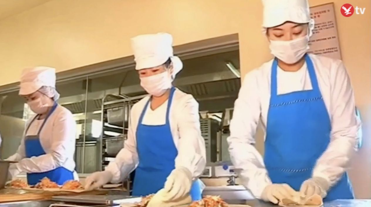 Campaña norcoreana, Kim Jong Il afirma que los 'brown rolls' son el inventor del burrito