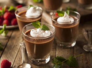 Menu Harian Ramadan ke-15: Puding Susu yang Manis Lembut dan Nasi Goreng Cumi untuk Buka