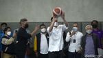 Saat Raffi Ahmad-Gading Marten Adu Skil Lempar Bola Basket