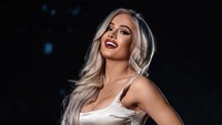 Ini Scarlett Bordeaux, yang punya nama asli Elizabeth Chihiaia. (Foto: Instagram @realscarlettbordeaux)