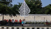 Ruang publik di Kabupaten Majalengka, Jawa Barat semakin bertambah. Hari ini Kamis (6/1/2022) Pemkab Majalengka meresmikan sejumlah ruang publik yang telah selesai dibangun, salah satunya adalah Taman Sejarah (Bima Bagaskara/detikTravel)