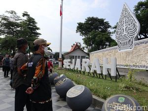 Menengok Relief Raksasa di Taman Sejarah Majalengka