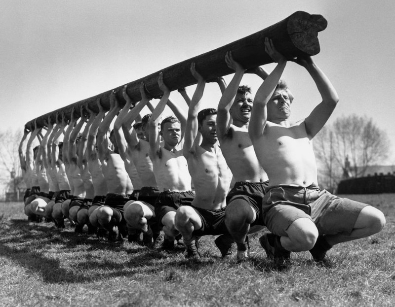 Trainee wireless telegraph operators at Marconi House, London, 18th March 1913.  (Photo by Topical Press Agency/Hulton Archive/Getty Images)