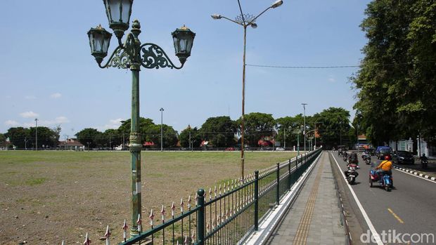 Media sosial ramai membicarakan penjualan virtual Alun-alun Utara Yogyakarta di situs nextearth.io. Bagaimana kondisi terkini di kawasan tersebut?