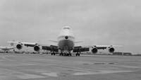 Tahun 1970-an terjadi kenaikan besar harga bahan bakar di seluruh dunia dan penurunan jumlah perjalanan. Lalu diikuti deregulasi dan persaingan besar. Pan Am berhenti terbang pada 1991 karena krisis keuangan. (Getty Images/Evening Standard)