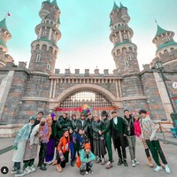 Memiliki penyakit bawaan, Ashanty mengaku belum merasakan gejala berat. Walaupun demikian dirinya tetap menjalani prosedur kesehatan yang berlaku. Dan agar tidak menyebarkannya ke orang lain, Ashanty pun memilih untuk dirawat di rumah sakit. Foto: Instagram