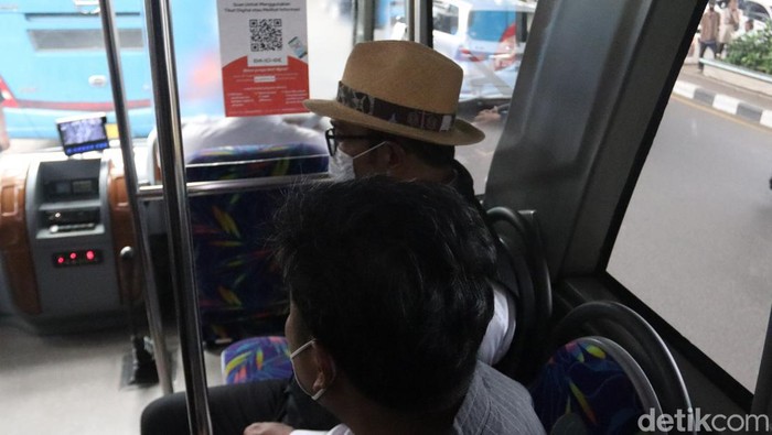 Setelah angkutan di Jakarta (JakLingko) bergabung dengan Grab, kini Bandung mengubah transportasi di Jabar berbasis digital. Nah, seperti apa?
