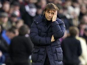 Antonio Conte Akui Susah Temukan Kelemahan Liverpool