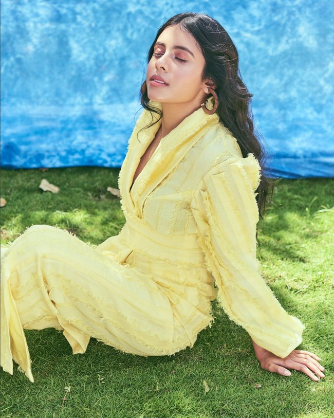 Dishani Chakraborty cukup aktif di media sosial. Saat ini wanita dengan tinggi badan 173 cm tersebut memiliki 83 ribuan follower di Instagram. Foto: Instagram/@dishanichakraborty