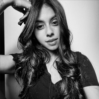 Sang aktor dan istrinya, Yogeeta Bali pun langsung mencari informasi terkait bayi yang dibuang tersebut agar bisa segera mengadopsinya. Foto: Instagram/@dishanichakraborty