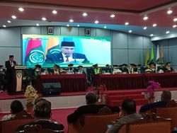 Kelakar Edy Merasa Konyol Jadi Gubsu: Sarjana Perang, Diajak Bicara Ekonomi