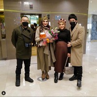 Gaya layering atau bertumpuk menjadi andalan Ashanty mengingat iklim Turki yang sedang memasuki musim dingin. (Foto: Instagram/@ashanty_ash)