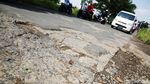 Menyusuri Jalan Kalimalang Tambun yang Rusak dan Bergelombang