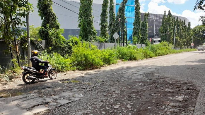 Jl Saluran Irigasi Gempol, Pondok Ungu, Medan Satria, Kota Bekasi.