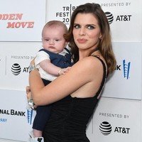 Sebelum pacaran dengan Kanye West, Julia Fox memiliki kehidupan percintaan yang menyedihkan. Dia merupakan ibu tunggal setelah mantan pacarnya meninggalkannya dan anak mereka. Foto: dok. AFP