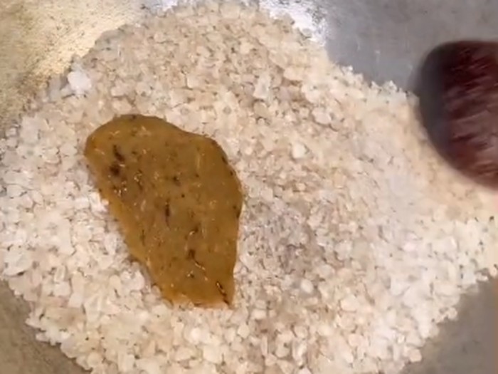 Kerupuk Masak Kerupuk Di Atas Garam