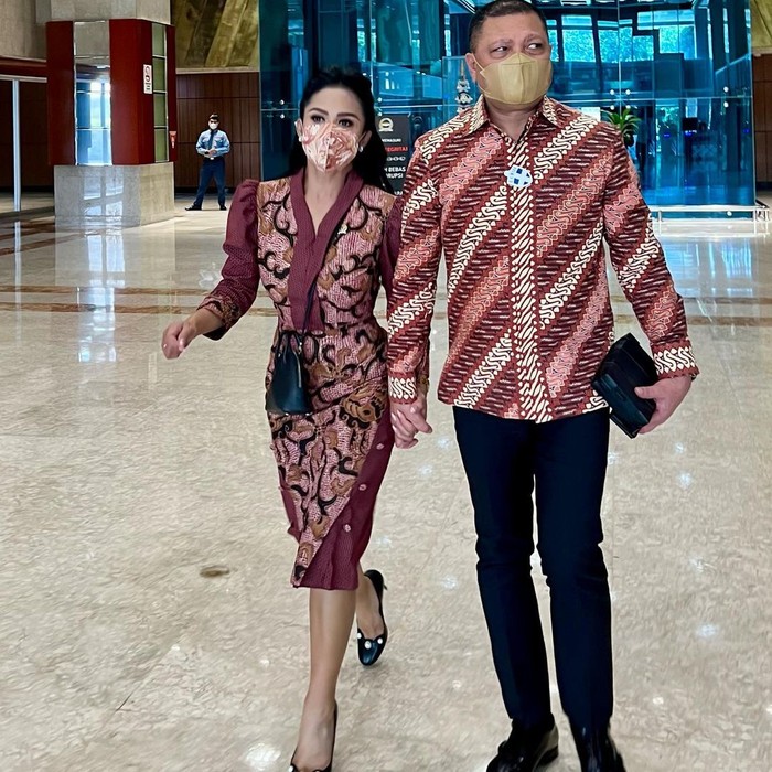 Krisdayanti dan Raul Lemos Krisdayanti dan Raul Lemos