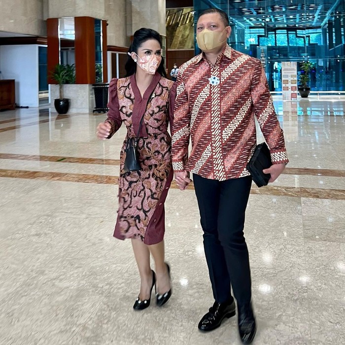 Krisdayanti dan Raul Lemos Krisdayanti dan Raul Lemos
