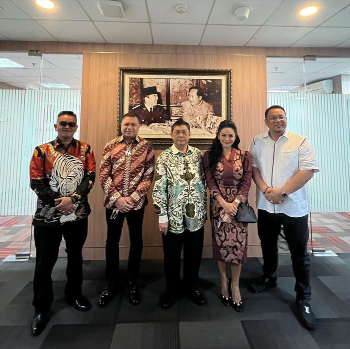 Krisdayanti dan Raul Lemos
