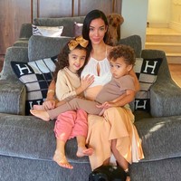 Noella Bergener mengaku bahwa sang suami meninggalkannya. Dia pun tidak memberikan nafkah untuknya dan anaknya yang memiliki kondisi autis. Foto: dok. Instagram/@noellanoelbergener