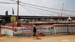 Super Sibuk, Para Pekerja Terus Selesaikan Depo LRT Bekasi
