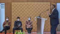 Bahlil mengungkap perusahaan tambang yang dikaji dalam pencabutan izin ini totalnya ada 2.343. Tahap pertama baru 2.078 yang ditetapkan dicabut izinnya. Sementara 265 lainnya masih masih dalam tahap peninjauan.
