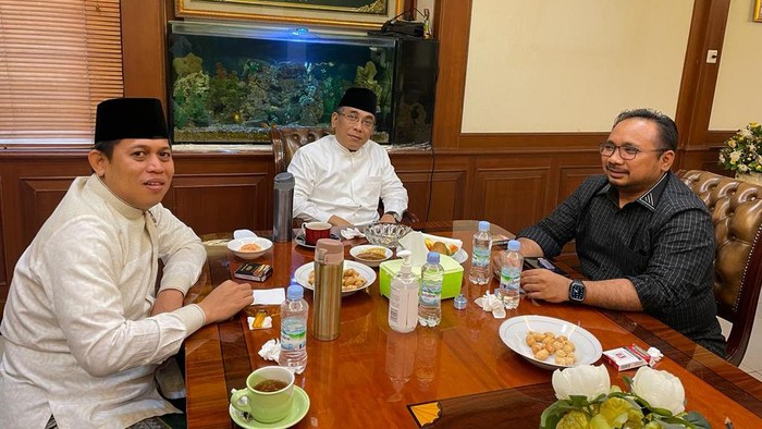 Pertemuan Menag Yaqut Cholil Qoumas dan Ketum PBNU KH Yahya Cholil Staquf.