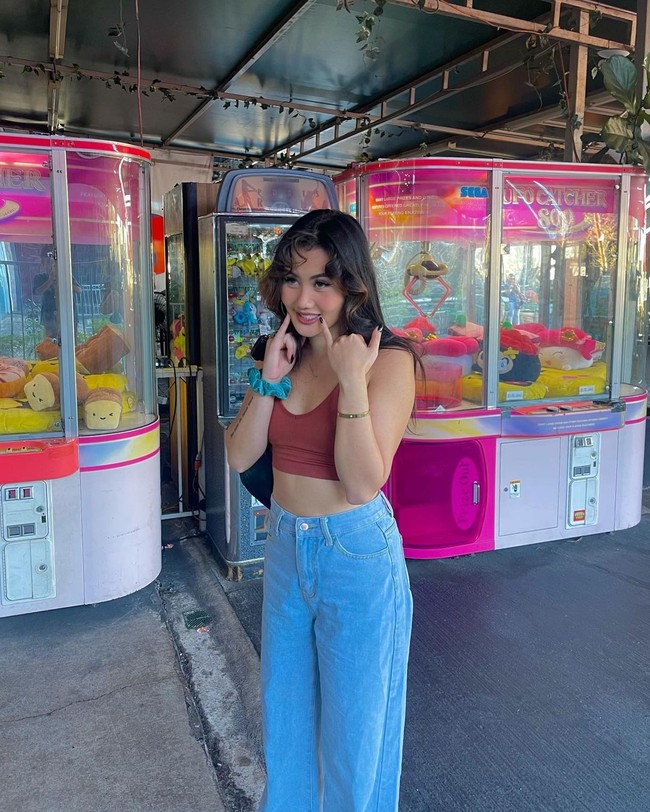 Tidak ada yang menginginkan cougar (sebutan untuk wanita lebih tua), tulisnya di keterangan video.Foto: Instagram @xoprincessapril