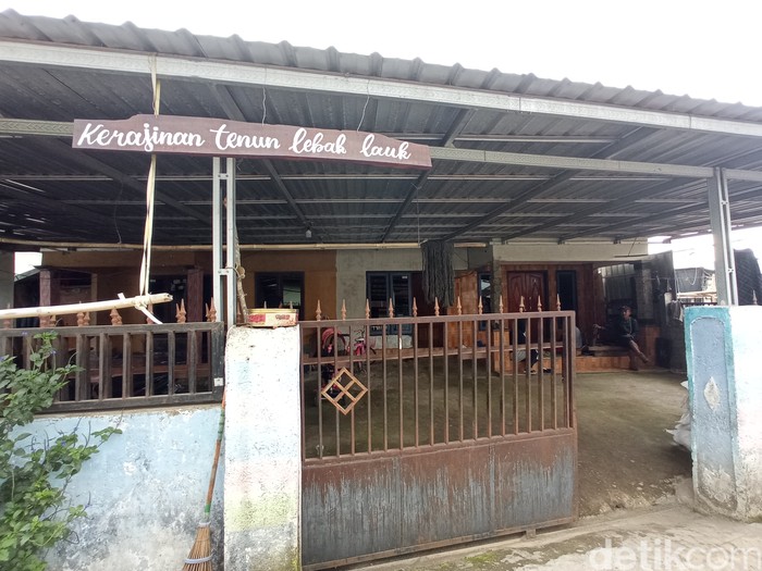 Tenun Sembalun Tenun Sembalun