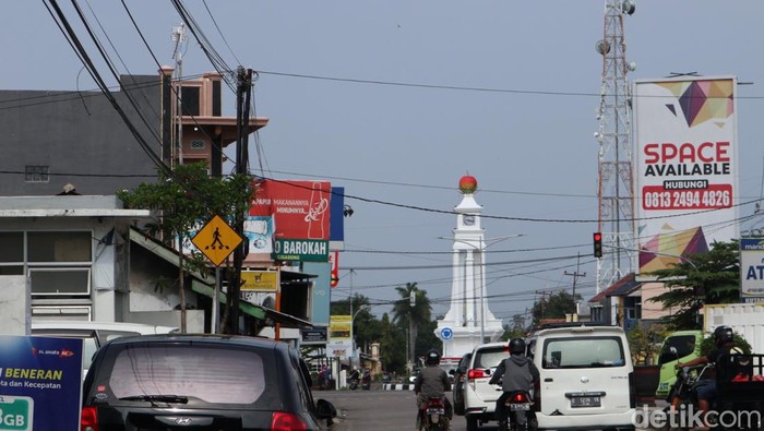 Tugu Mangga Gedong Gincu di Majalengka, Jabar Tugu Mangga Gedong Gincu di Majalengka, Jabar