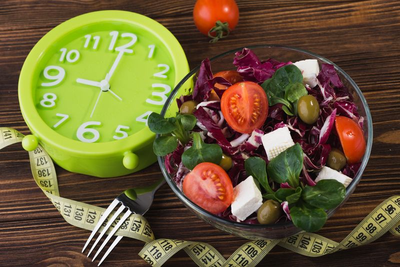 Agar Diet Berhasil, Perhatikan Jam Makan yang Tepat