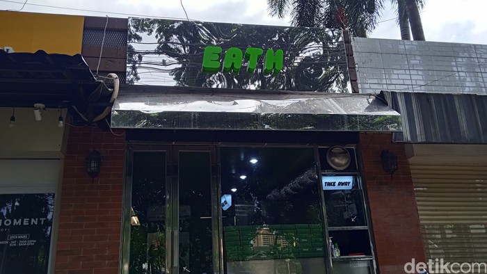 Eath Plant Based Nikmat dan Sehat! 'Chicken Wings' Plant-Based dan Es Kopi Susu Vegan Buatan Eath