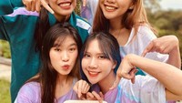 Mengaku diminta menjoki tugas seorang mahasiswa, Natya Shina membalas pesan tersebut dengan kalimat yang tak terduga. Banyak netizen yang menilai dirinya terlalu angkuh dan sombong. Foto: Instagram/natyashina