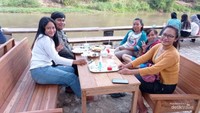 Tempat santai di Kape Kapi