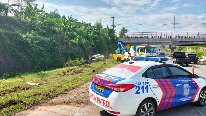 kecelakaan di tol kejapanan-pandaan