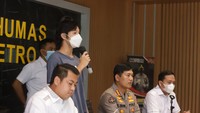 Saat ditangkap polisi menegaskan tidak ada barang bukti yang didapatkan. Foto: Palevi/detikHOT
