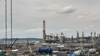 Dengan pengembangan kilang, kualitas produk akan ditingkatkan menjadi EURO V. Kemudian, kapasitas pengolahannya akan ditingkatkan menjadi 360 ribu barel per hari. Produksinya yang tadinya 260 ribu barel per hari akan meningkat 360 ribu barel per hari, ujar Direktur Utama Pertamina Nicke WidyawatiFoto: Achmad Dwi Afriyadi/detikcom: Proyek Pembangunan Kilang Balikpapan