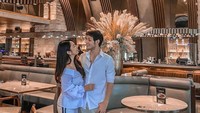 Sebelum kasus ini terjadi, Naufal dan Dinda sering menghabiskan momen bersama. Keduanya juga sering makan bareng di restoran.  Foto: Instagram @dindakirana.s