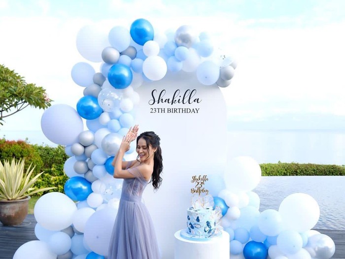 Shakilla Kaif rayakan ultah di Bali.