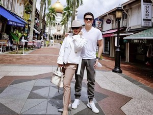 3 Tahun Pernikahan Syahrini dan Reino Barack