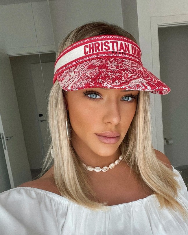 Riyad Mahrez dan Taylor Ward belum mengumumkan pernikahan mereka. Namun The Sun mengabarkan jika keduanya sudah secara resmi jadi suami istri setelah menggelar akad nikah dengan hukum Islam. Foto: Instagram @taylorwardx