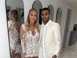 10 Foto Model Seksi yang Diam-diam Dinikahi Riyad Mahrez dengan Hukum Islam