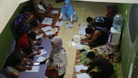 Direktur Jenderal Pembinaan Pengawasan Ketenagakerjaan dan Keselamatan dan Kesehatan Kerja (Dirjen Binwasnaker dan K3), Haiyani Rumondang, menyampaikan saat ini jajarannya yang tergabung dalam Satgas Pelindungan dan Pekerja Migran, yang terdiri dari Diirektorat P2PMI dan Ditjen Binwasnaker dan K3 sedang melakukan pendataan dan pembinaan terhadap ke-61 CPMI yang sebagian besar berasal dari Provinsi Nusa Tenggara Barat, Jawa Barat, Jawa Tengah, dan Banten.