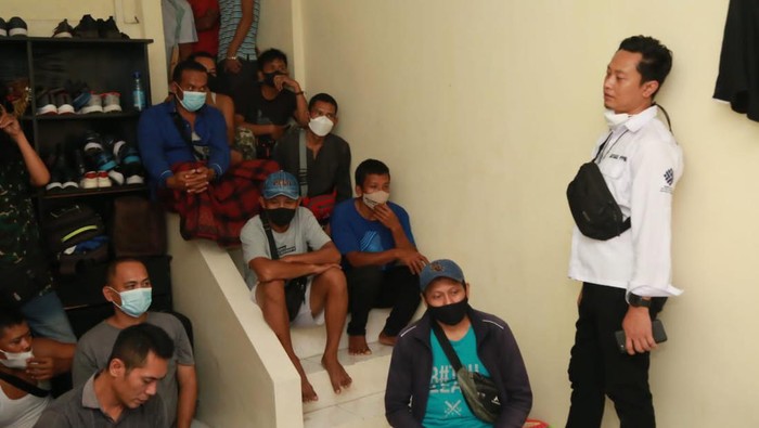 Terbongkar! 61 Calon TKI Ilegal Mau Diboyong ke Australia Terbongkar! 61 Calon TKI Ilegal Mau Diboyong ke Australia