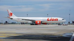 HP Berasap Pemicu Jendela Darurat Lion Air Dibuka Kini Diperiksa