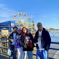 Uya Kuya dan keluarga menyambut tahun 2022 dengan berlibur di California, Amerika Serikat. Presenter kodang itu berencana menguliahkan putrinya Cinta Kuya di sana. Foto: dok. Instagram @king_uyakuya